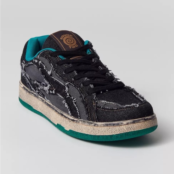 NEW IN BOX ROUND TWO CHUNKEE SKATE SHOES BLACK DENIM - Picture 2 of 6